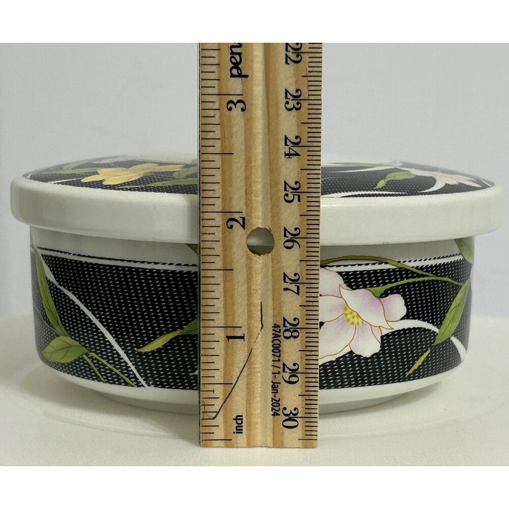 Vintage Oriental Floral Trinket / Jewelry Dish w/ Lid Black Yellow Pink Korea - Picture 3 of 9